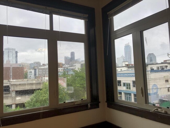 Building Photo - Porter Apartments - Room for rent