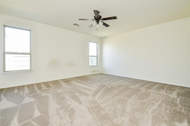 Building Photo - 25410 Champion Ridge Ct