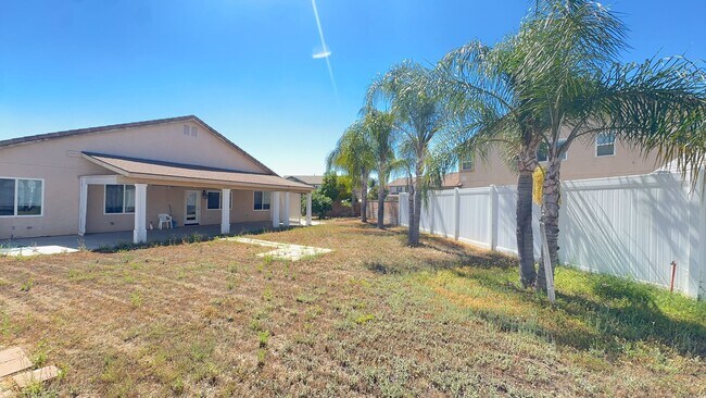 Building Photo - Don’t miss this opportunity to make this wonderful Menifee home your next address!