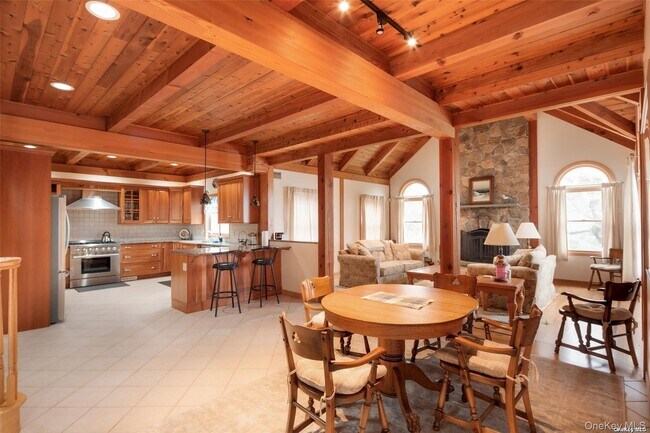 Building Photo - 48 Oakhurst Rd