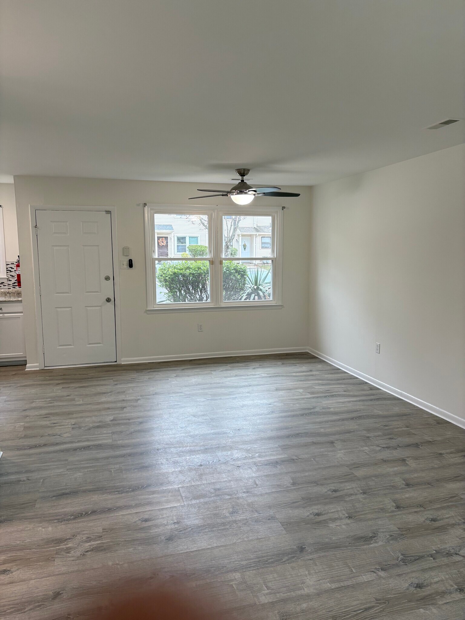 Building Photo - 60 Tavistock Dr