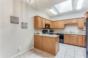 Building Photo - 2208 Wildwood Ln
