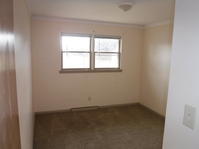 Building Photo - 304 E Gary St