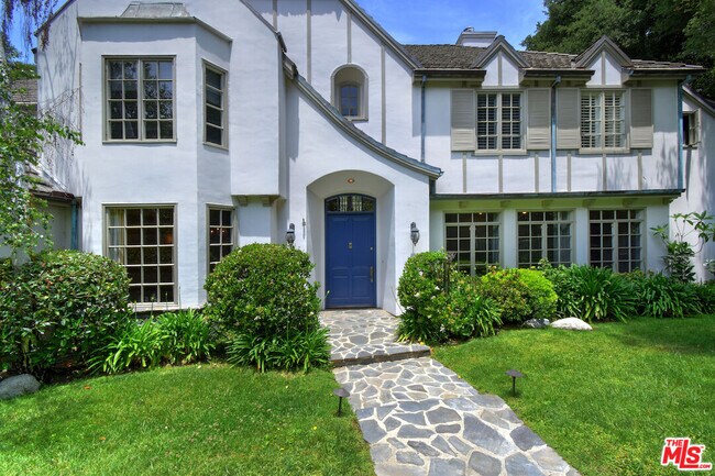 Building Photo - 3254 Oakdell Rd