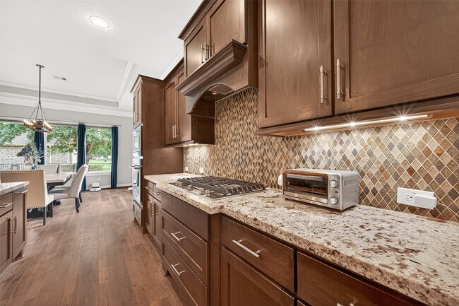 Building Photo - 32607 Wingfoot Cir
