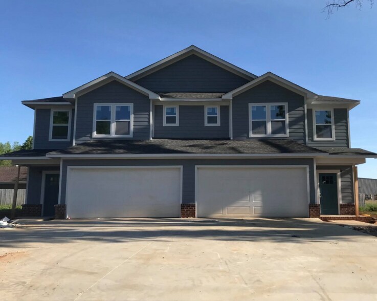 Primary Photo - 1555 Jordan Rd