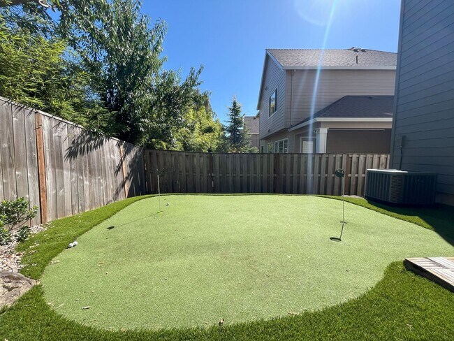 Building Photo - Expansive 4-Bedroom Home with Office, Ente...