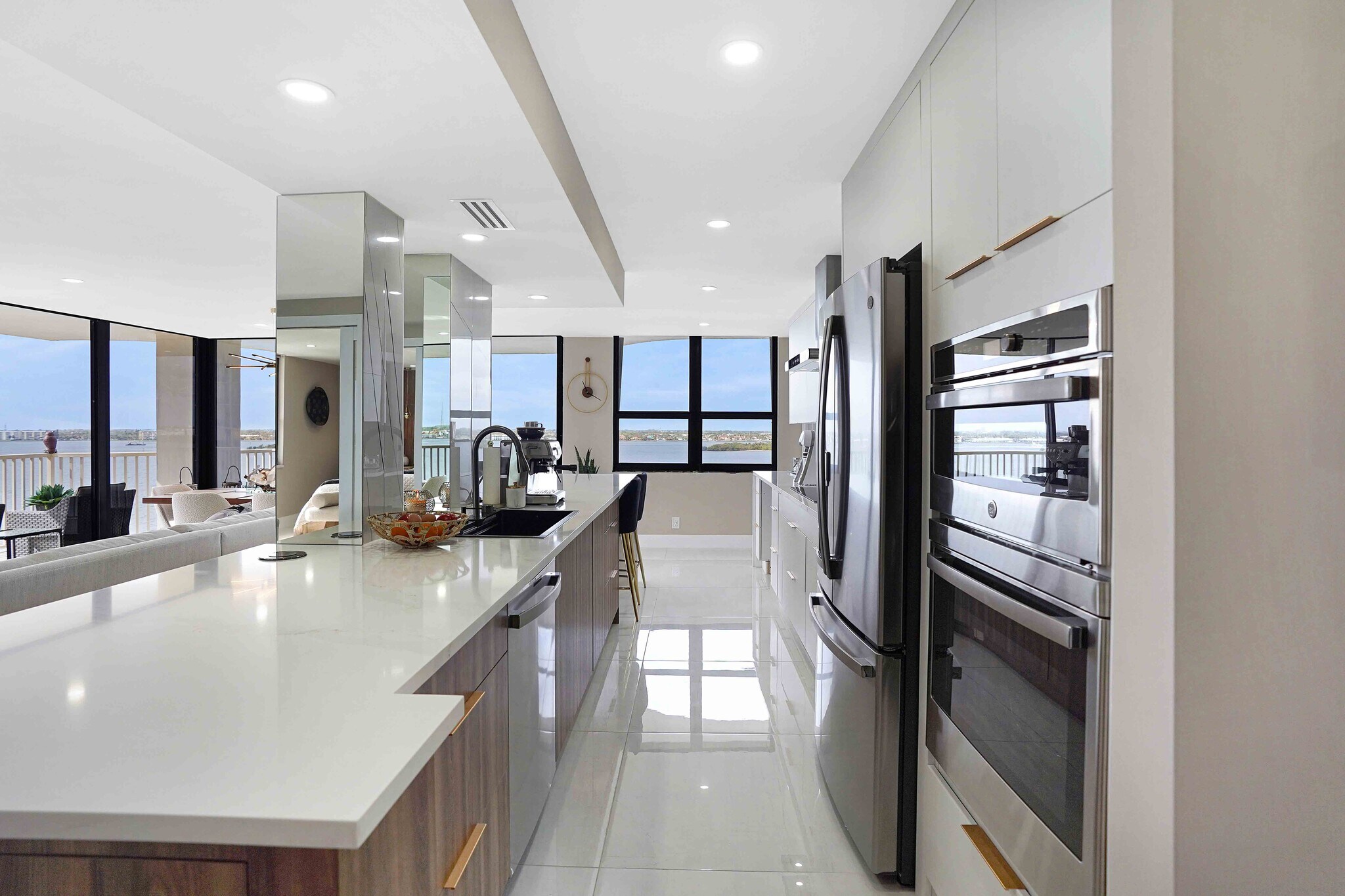 Building Photo - 5480 N Ocean Dr