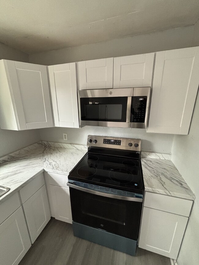 Building Photo - Newly Remodeled 4BR Home in Lake Wales – Prime Location!