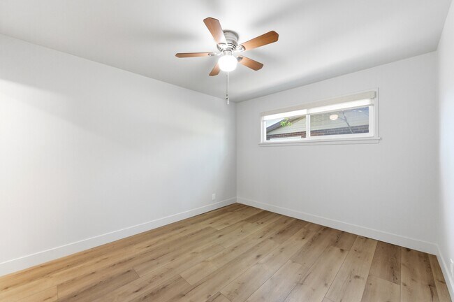 Building Photo - 1153 Buccaneer Dr
