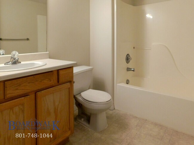 Building Photo - 1529 Westbury Way