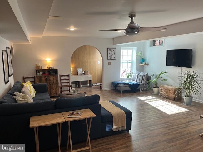 Building Photo - 43137 Binkley Cir