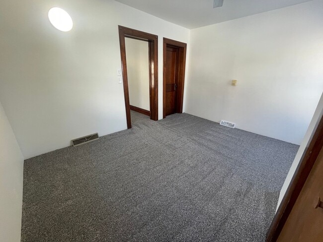 Building Photo - Click the “Apply Now” button or email wapmrentals@gmail.com for a prompt response.