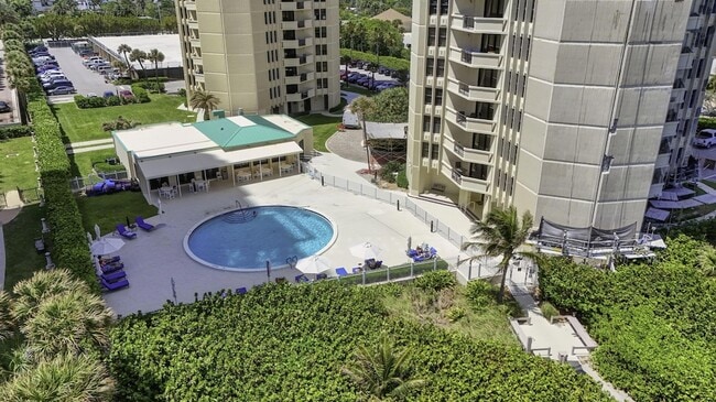 Building Photo - 2800 N Ocean Dr