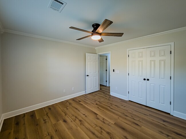 Building Photo - 105 Cypress Ridge Rd