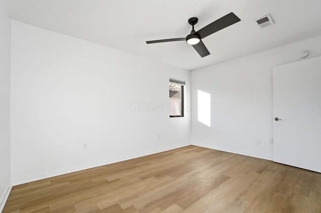 Building Photo - 33 N Blacksmith Ln