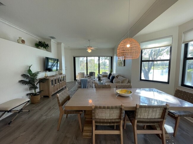 Building Photo - 2377 Ravenna Blvd