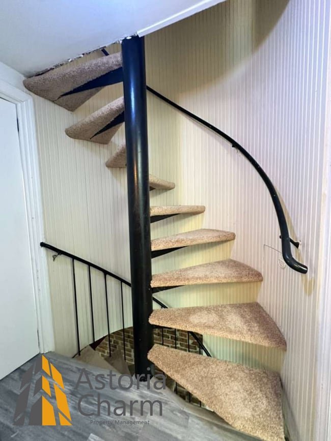 Building Photo - Move in by March 31st - Pick your move in incentive: A TV, 1 month free on a 13th month lease, or...