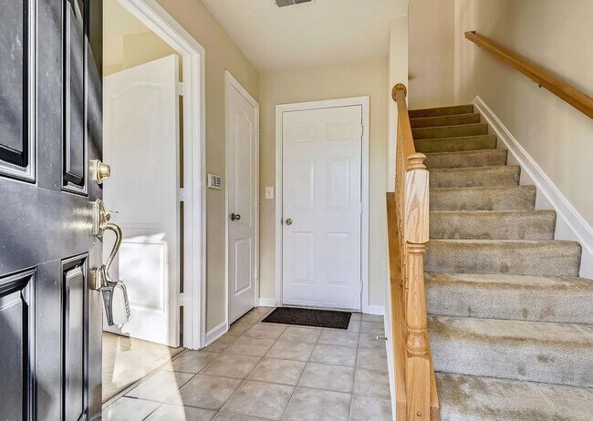 Building Photo - Resort-Style High View Townhome with 2-Car Garage, Private Office & Walkable Hunt Valley Location