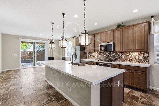 Building Photo - 4 bedroom, 3 bathroom - 2473 square feet; Twelve Bridges