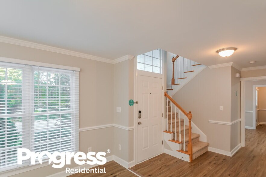 Building Photo - 4100 Mangrove Dr