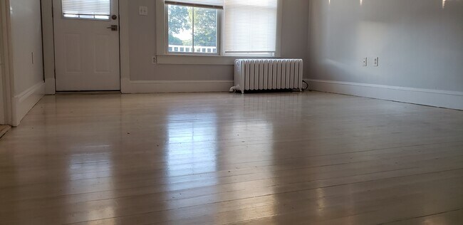 Building Photo - 36 Porter St