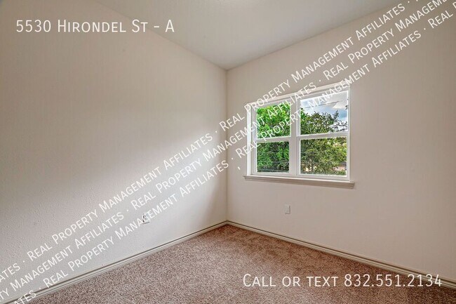 Building Photo - 5530 Hirondel