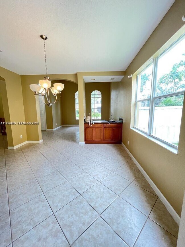 Building Photo - 19183 N Hibiscus St