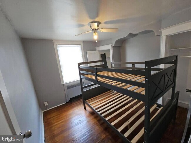 Building Photo - 5736 Woodcrest Ave