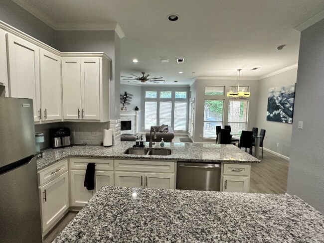 Building Photo - 2506 Spring Hill Ln