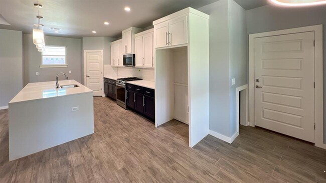 Building Photo - 17611 Natalie Ct