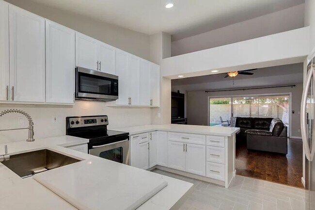 Building Photo - Terrific home in great Gilbert neighborhood!