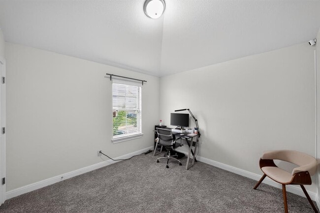 Building Photo - 208 Windom Way