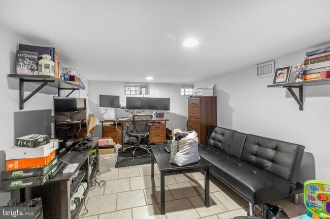 Building Photo - 1202 Gerritt St