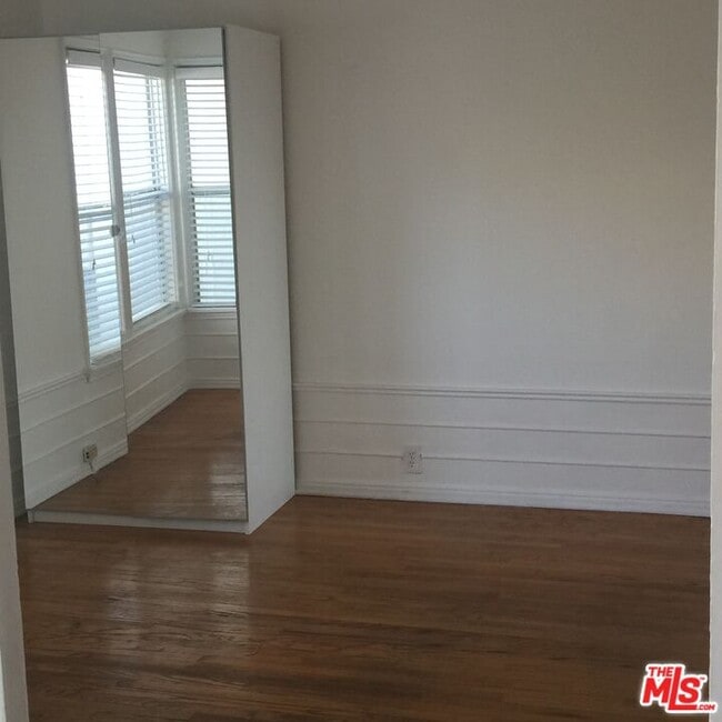 Building Photo - 5245 Maymont Dr