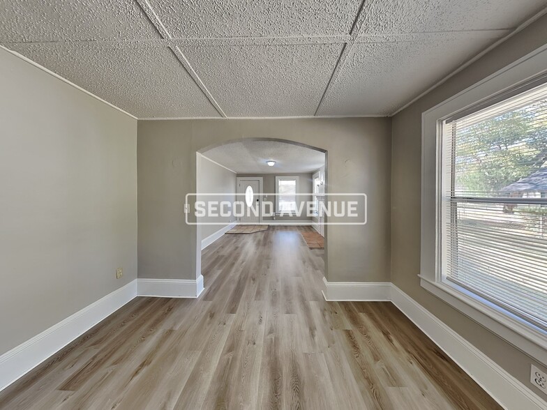 Building Photo - 2911 W 16th St