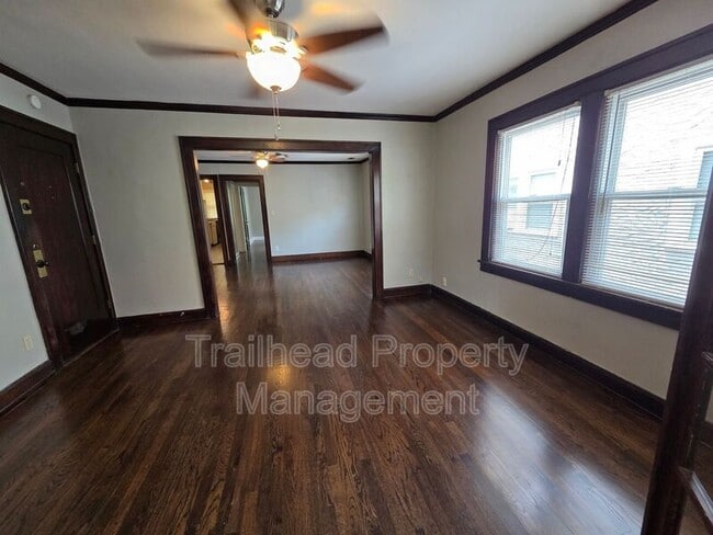 Building Photo - 1807 W 41st St