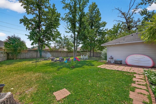Building Photo - 6719 Woodland Oaks