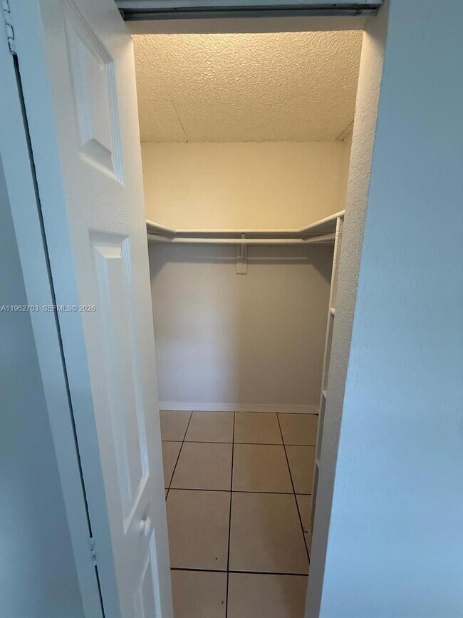 Building Photo - 801 NW 47th Ave