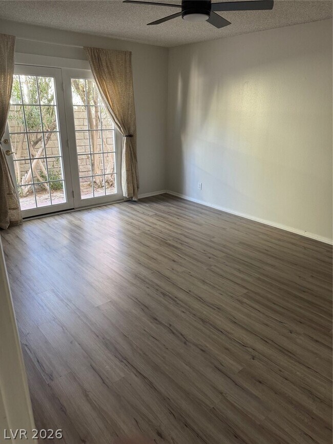 Building Photo - 2725 Colanthe Ave