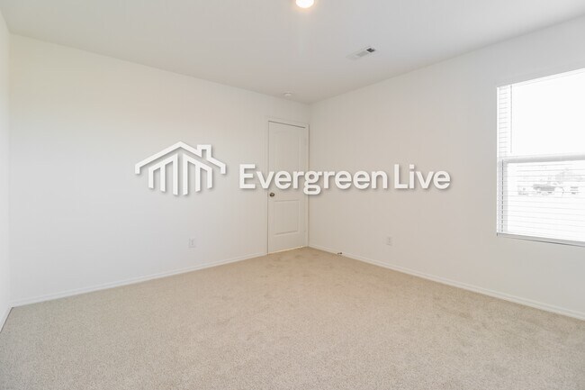 Building Photo - 190 Sarah Alyse Ln