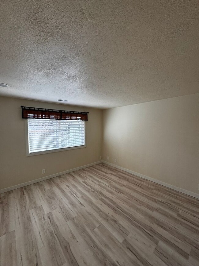 Building Photo - Charming 3 Bedroom Home with Beautiful Backyard & RV Parking