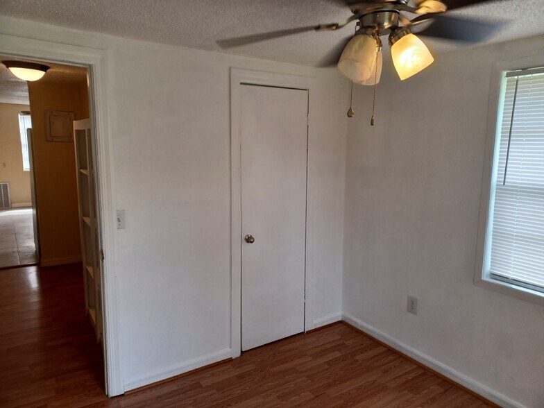 Building Photo - 20704 Caboose Dr