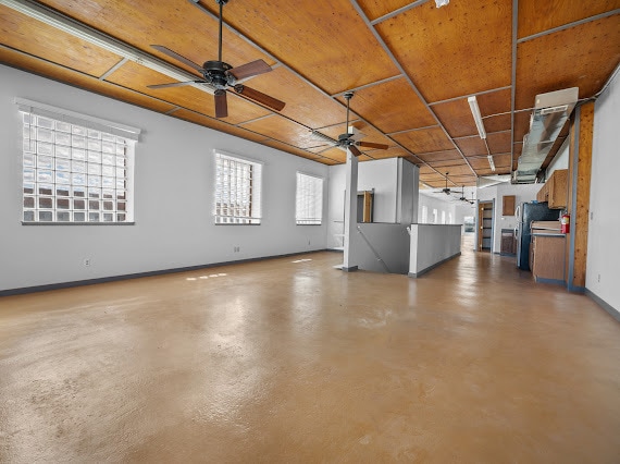 Building Photo - 207 E Garfield St