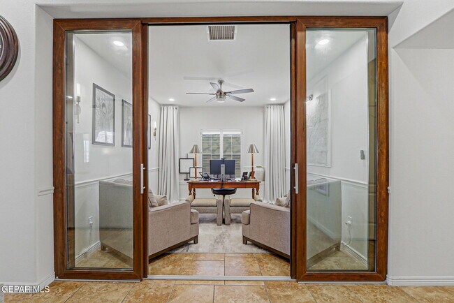 Building Photo - 7417 Gulf Creek Dr