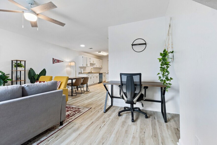 Building Photo - 1338 Nylic St