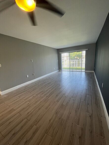 Building Photo - 5200 NW 31st Ave