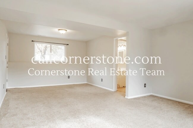 Building Photo - 3614 Regis St