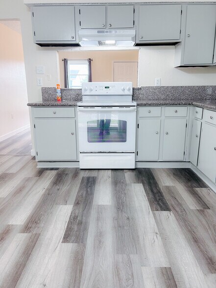 Building Photo - 2704 Sieglinde Ct