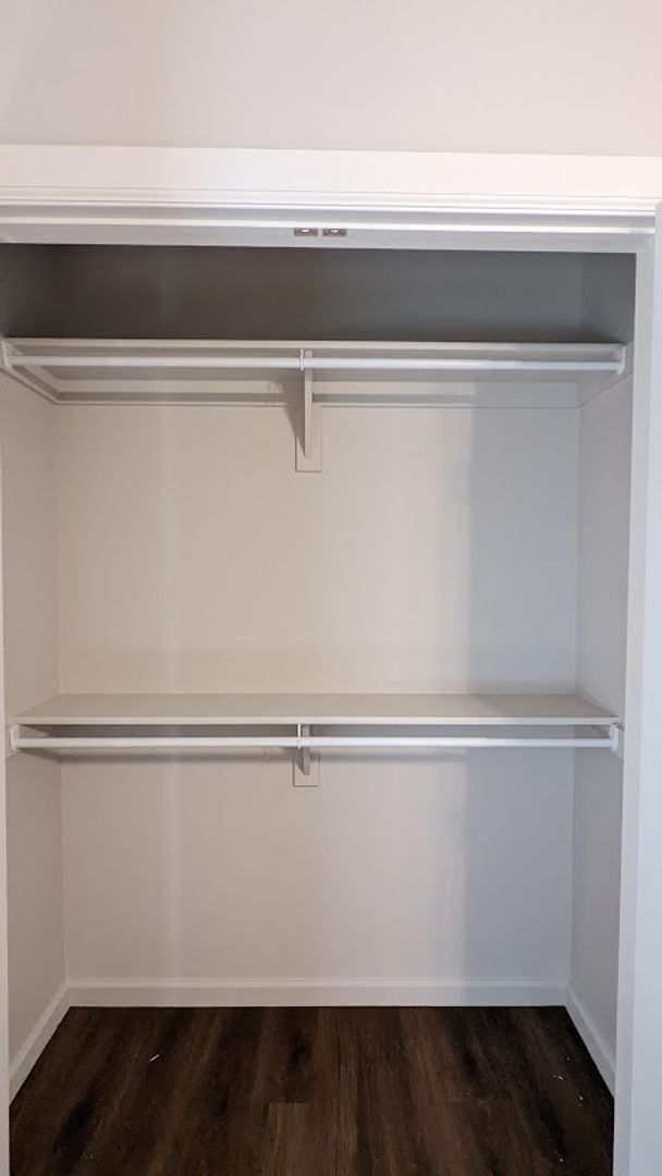 Building Photo - 3 Bed 2 Bath 2 Car Duplex Freedom Villas in Midwest City, OK